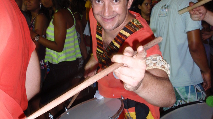 igor-holka-bubnova-show-brazilia-brazil-tambores-do-mundo-bubny-sveta-salvador-da-bahia-brasil-prvy-slovak-na-karnevale.jpg