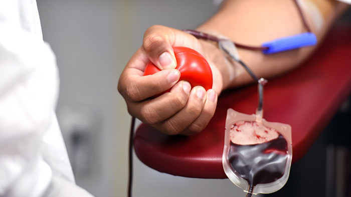 Darcovstvo krvi namiesto stužkovej slávnosti