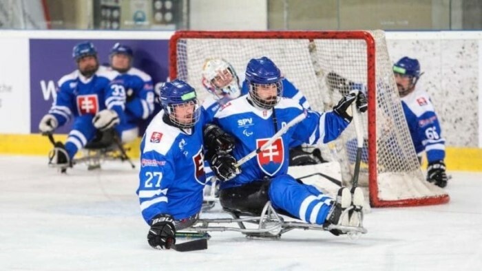 Para-Eishockeyteam bereitet sich auf die Paralympics vor