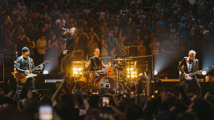 U2: eXPERIENCE - naživo v Berlíne