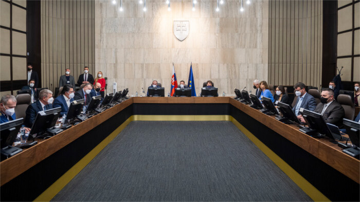 Primer ministro eslovaco convoca reunión extraordinaria del Consejo de Seguridad de la República