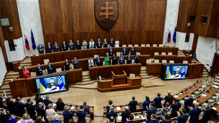 Vidéo-allocution du président ukrainien au Parlement slovaque