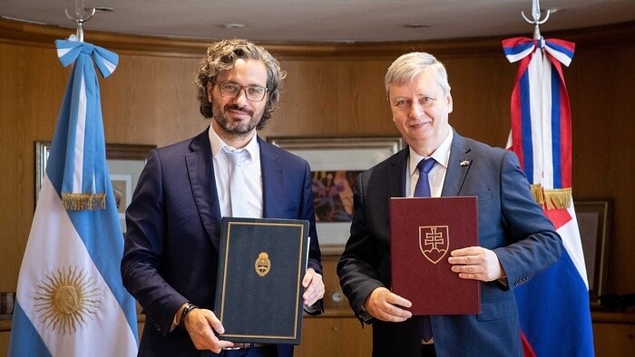Firmado el Acuerdo de Vacaciones y Trabajo entre Argentina y la República Eslovaca