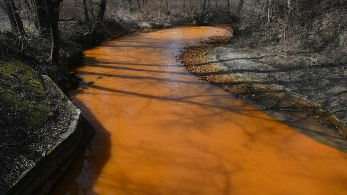 El río Slaná vive una catástrofe medioambiental
