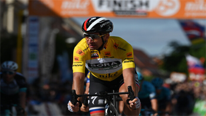 Sagan finaliza en cuarto lugar de la etapa de ayer domingo
