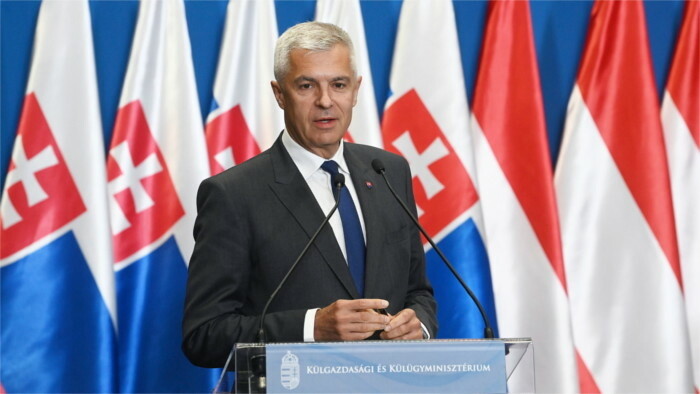 Šéf diplomacie vyzval Maďarsko na plnenie dohody