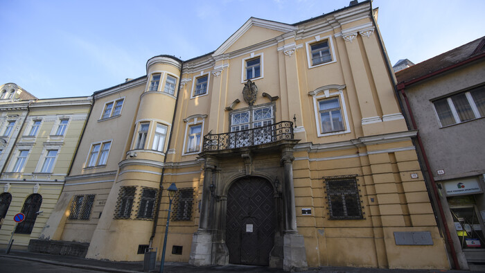 Dominanta pešej zóny v Trenčíne - Župný dom