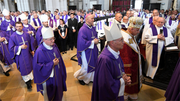 Kardinal Tomko im Dom der Heiligen Elisabeth bestattet 
