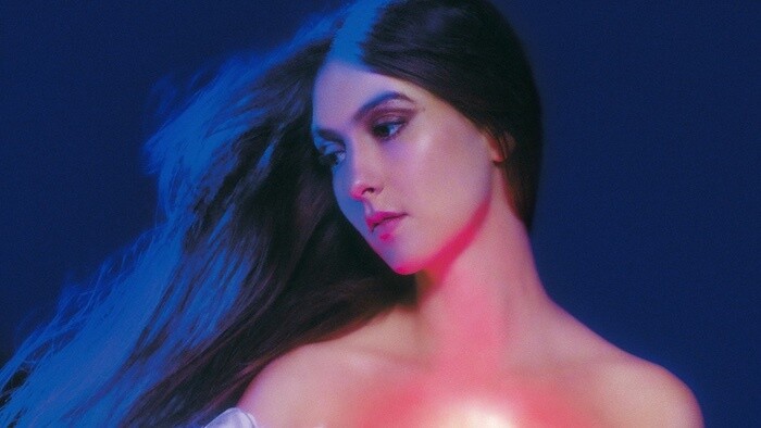 Album týždňa: Weyes Blood - And In The Darkness, Hearts Aglow