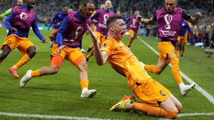 Holandská radosť po góle do siete Argentíny.jpg