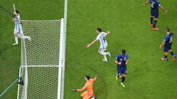 Radosť argentínskych hráčov po treťom góle proti Chorvátom