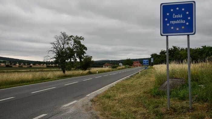 Border checks at Czech-Slovak crossings to end as of Sunday