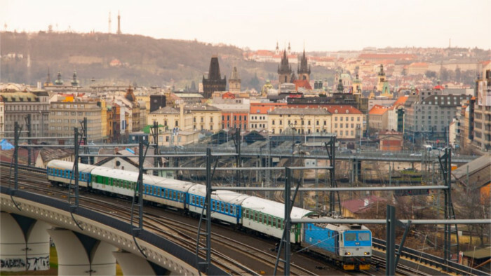 vlak Praha.jpg