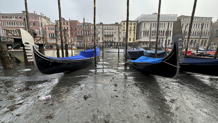 Benátkam vysychajú vodné kanaly