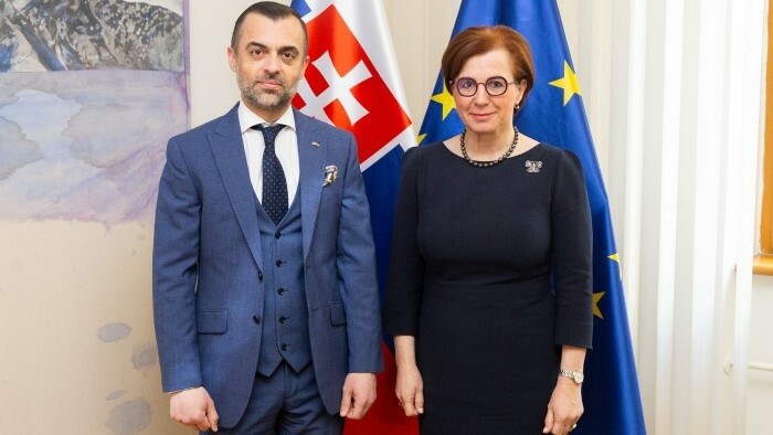 Госсекретарь МИДа И. Броцкова приняла нового посла Украины в Братиславе М. Кастрана