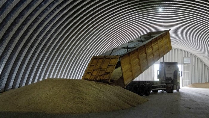 Slovakia wants to extend ban on Ukrainian grain
