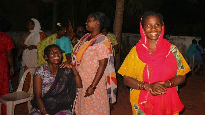 Africka dedina, Kmen Siddis, India, vecer v dedine, Peter Gresa.jpg