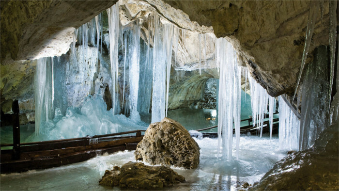 Desaparece el hielo de la Cueva de hielo de Demänová (Demänovská ľadová jaskyňa)