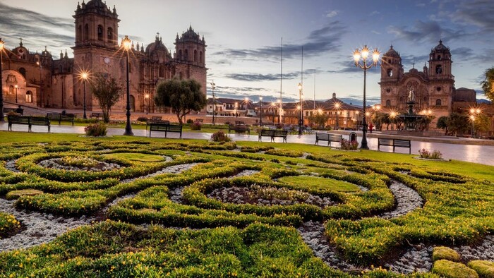 Hlavné námestie v krajine je vždy pomenované ako Plaza de Armas.jpg
