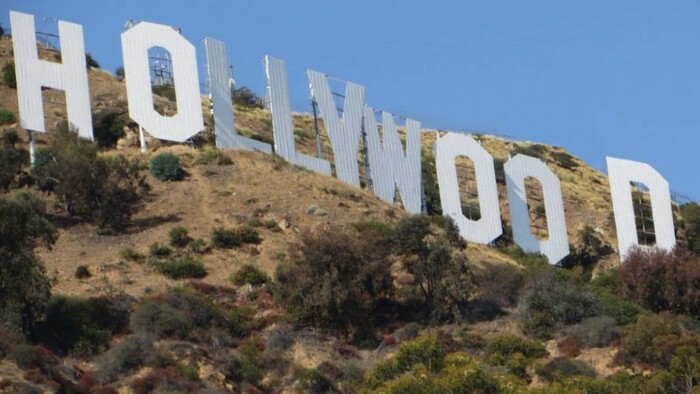 Hollywood oslavuje storočný nápis, ktorý sa nemal stať ikonou