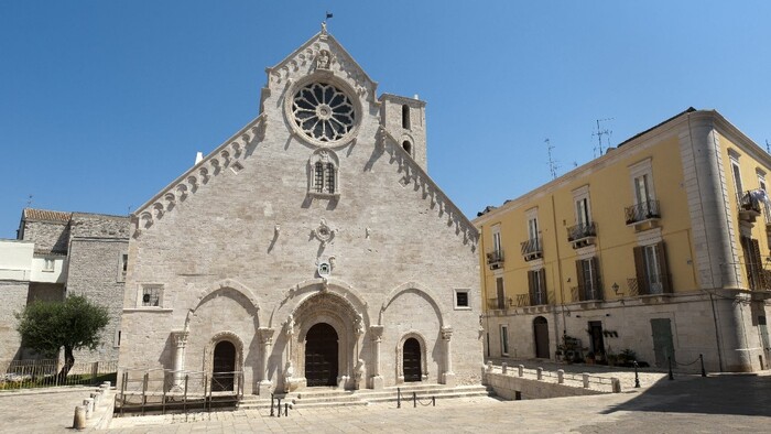 Ruvo (Bari, Puglia, Italy) - Old cathedral in Romanesque style-Depositphotos_6791841_original.jpg