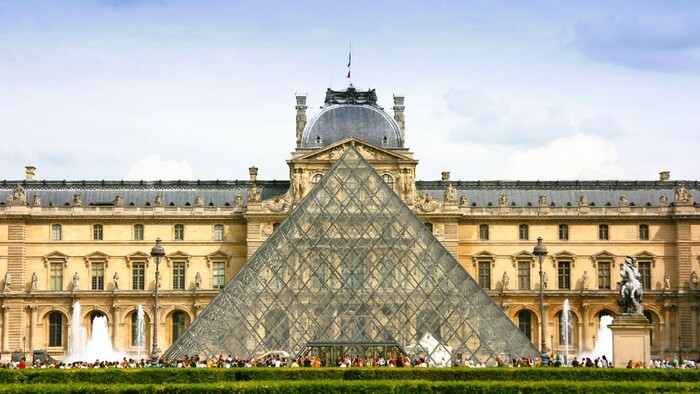 Louvre 2.jpg