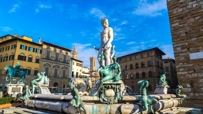 Depositphotos_38767787_xl-2015 - Fountain of Neptune on Piazza della Signoria.jpg
