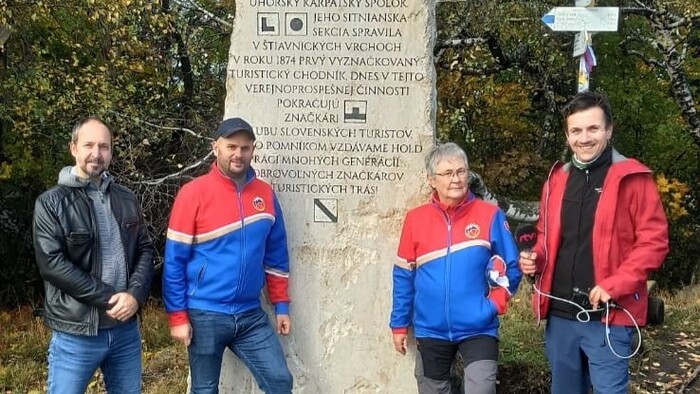 Na Sitne odhalili pamätník značkárom turistických chodníkov