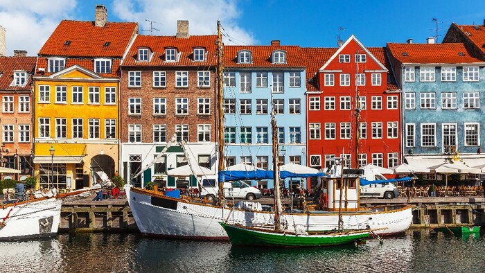 Color buildings of Nyhavn in Copehnagen- Depositphotos_23913609_original.jpg