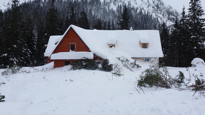 Na lyžiach zo Zverovky na Ťatliakovu chatu