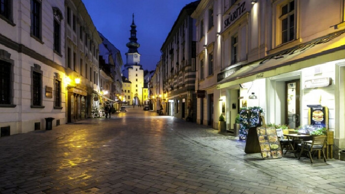 Farebné uličky Biela a Zelená v Bratislave