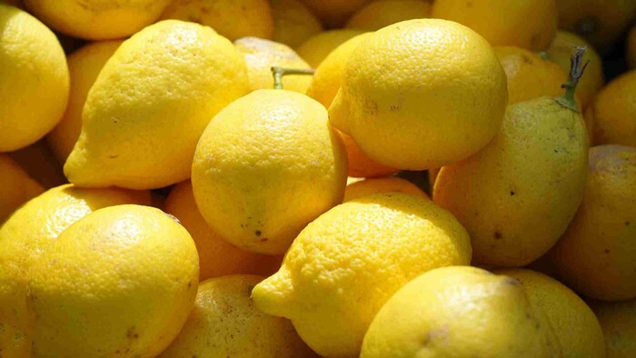 V Anglicku vydražili takmer 300 ročný citrón