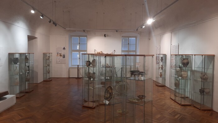 Gemersko-malohontské múzeum v Rimavskej Sobote, výstava: Stredoveké a včasnonovoveké hrnčiarstvo v Gemeri-Malohonte a v Novohrad