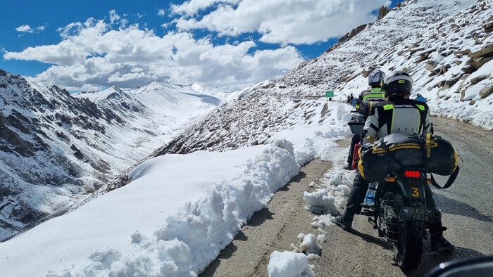 India – 4000 kilometrov na motorkách po himalájskych cestách necestách