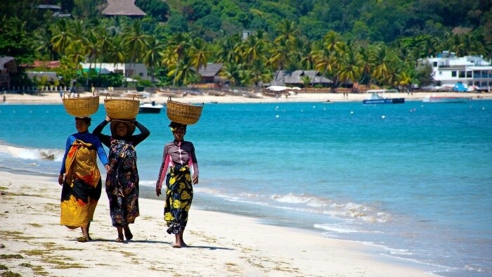 Viete, prečo sú ženy na Madagaskare také krásne? Majú jednoduché tajomstvo