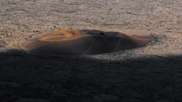 Formica Leo, krater pod aktivnou sopkou Piton de la Fournaise, La Reunion, Andrea Skvareninova.jpeg