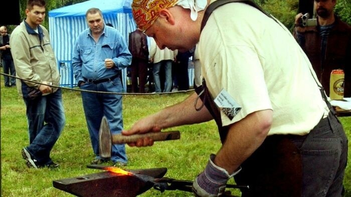 International Romani Day: Romani craftsmen