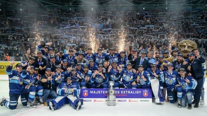 HK Nitra eroberte die höchste Eishockey-Liga im Sturm