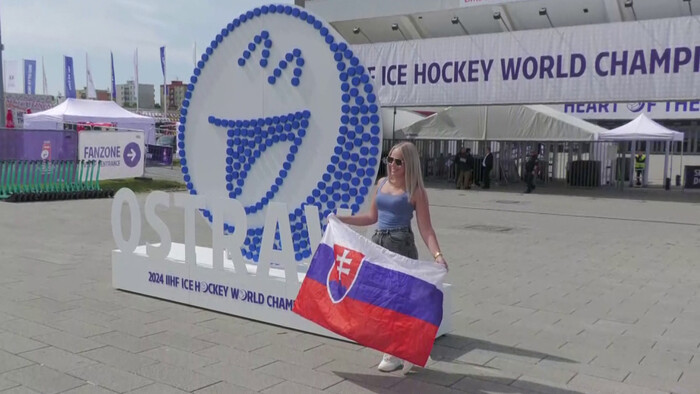 Do Ostravy prišli prví slovenskí hokejoví fanúšikovia, priviezol ich špeciálny vlak