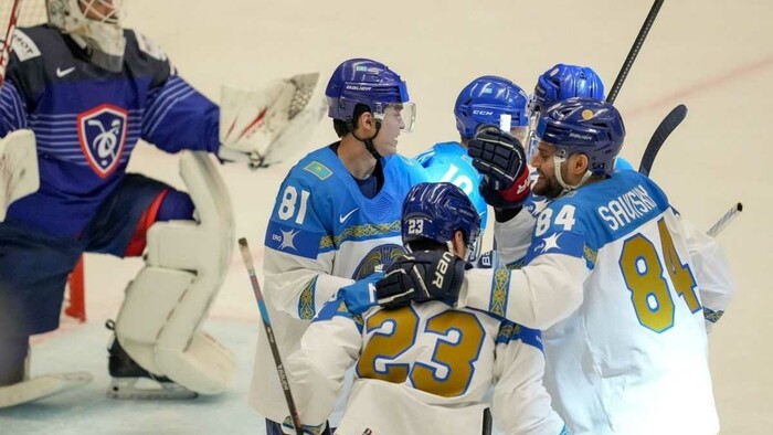 Kazašskí hokejisti vstúpili do šampionátu víťazne, nečakane otočili proti Francúzom