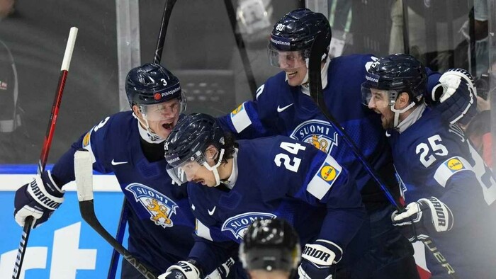 Fínski hokejisti sa víťazstvom nad Dánskom priblížili postupu do štvrťfinále. Rozhodli až v tretej tretine