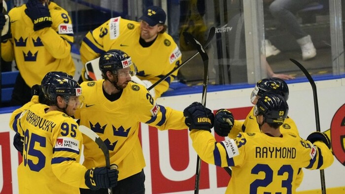 VIDEO: Lotyši sa už nadychovali, Švédi ich však vrátili na zem tromi gólmi za 26 sekúnd