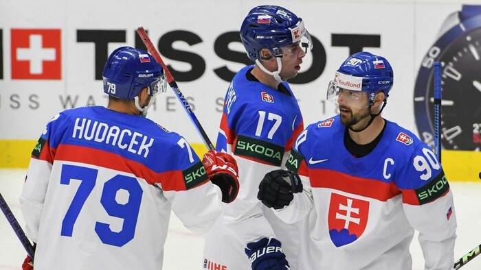 VIDEO: Povinné body sú doma. Slováci potvrdili rolu favorita a Poľsko zdolali rozdielom štyroch gólov