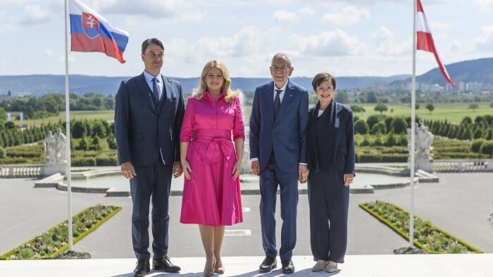 Staatsoberhäupter der Slowakei und Österreichs auf Schloss Hof