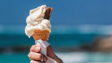 ice-cream-cone-1274894__480.jpg
