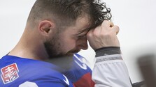 Frustrovaný Tomáš Tatar po prehre so Švajčiarskom na MS v hokeji 2022