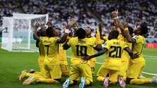 Oslava ekvádorských futbalistov po strelenom góle na MS vo futbale 2022