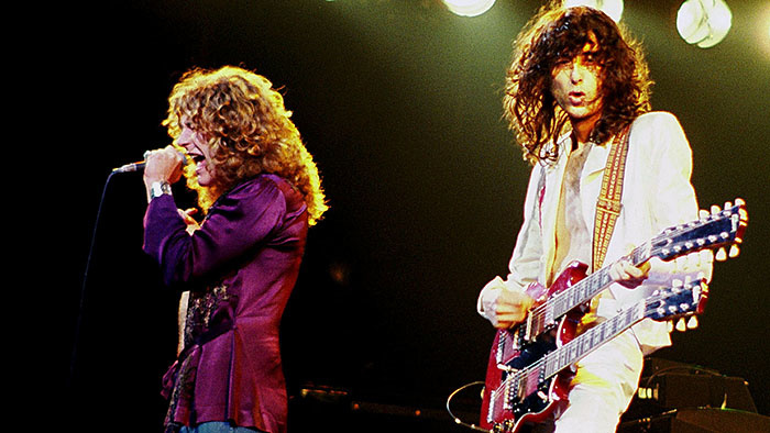 Jimmy_Page_with_Robert_Plant_2_-_Led_Zeppelin_-_1977.jpg