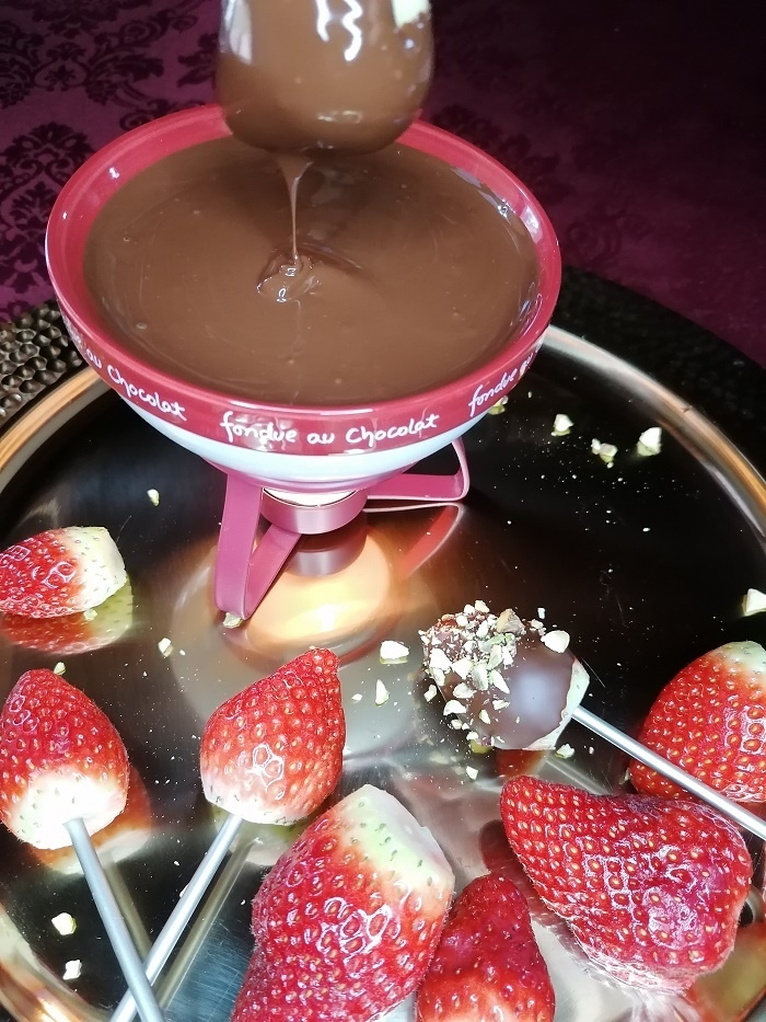 Čokoládové fondue s jahodami od Lucie.jpg