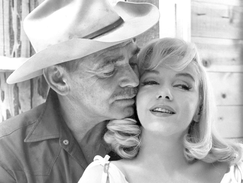 Marilyn Monroe a Clark Gable - Mustangy.png